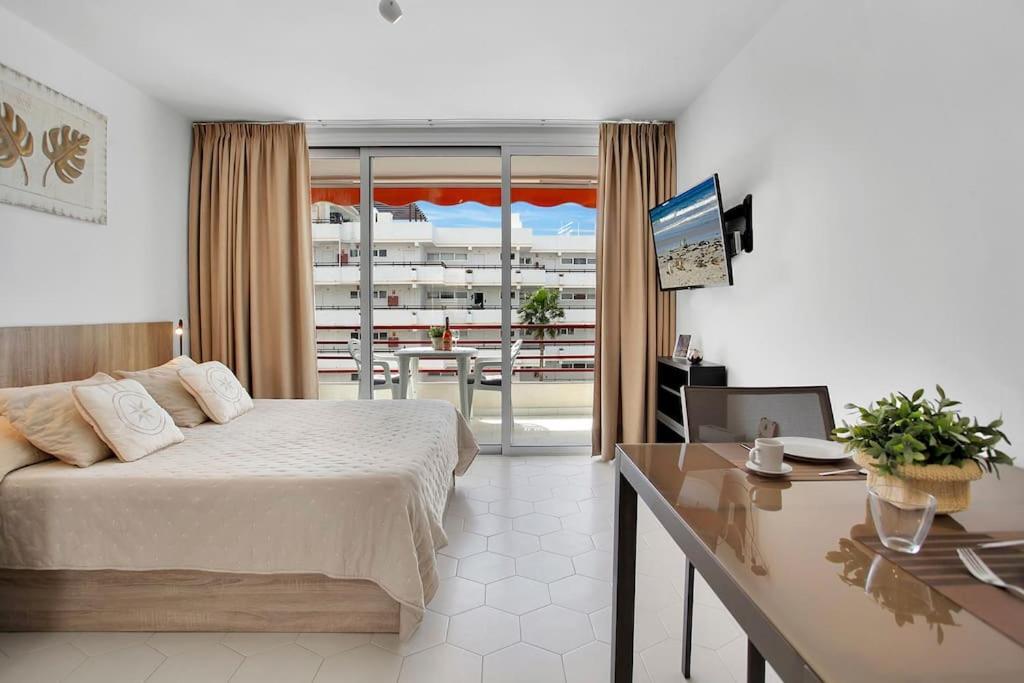 Alexander Apartment Playa De Las Americas Exterior photo