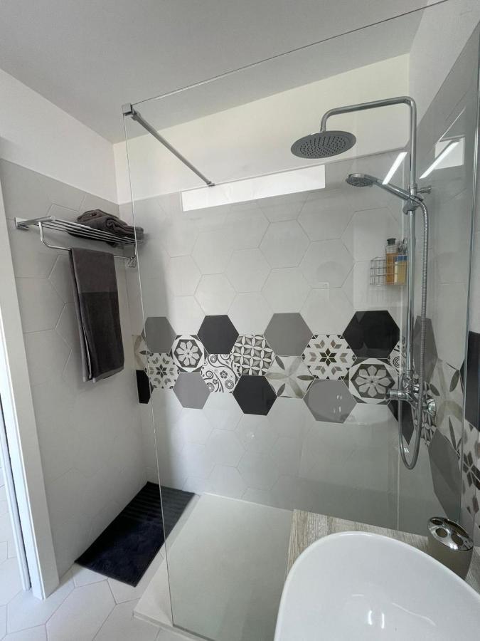 Alexander Apartment Playa De Las Americas Exterior photo